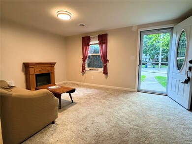 112 Keystone Dr unit 112, Warwick, RI 02889 - photo 4