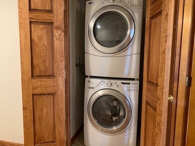 70 Rear Cushing St unit B, Cambridge, MA 02138 - photo 4