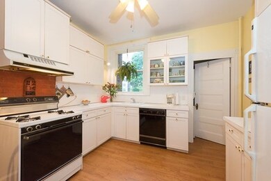 485 Washington St unit 2, Brookline, MA 02446 - photo 6