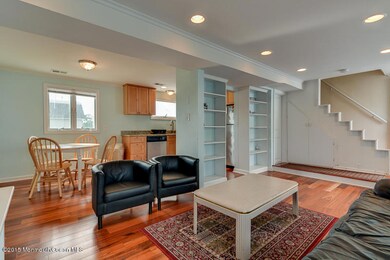 2.2-Living Room