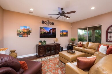 004_Living Room