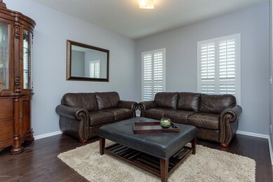 004_Living Room