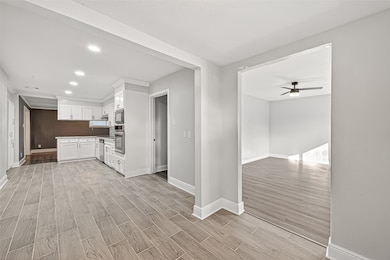 4729 Paradise Ln, Houston, TX 77048 - photo 3