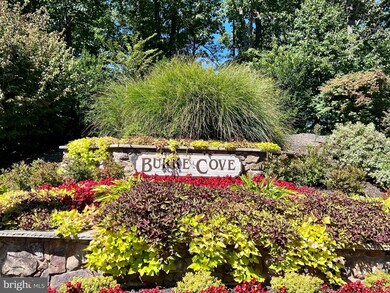 5827 Cove Landing Rd unit 101, Burke, VA 22015 - photo 2