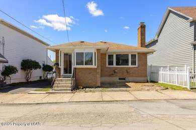 696GarfieldSt-07
