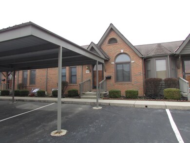 5805 Thada Ln unit 5805, Columbus, OH 43229 - photo 2