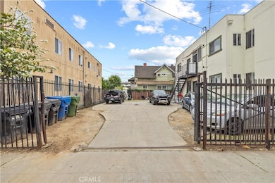 1500 S Hobart Blvd, Los Angeles, CA 90006 - photo 4