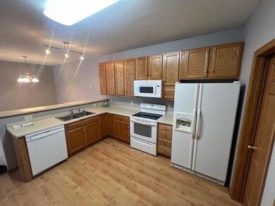 1820 Mockingbird Ave, Shakopee, MN 55379 - photo 3