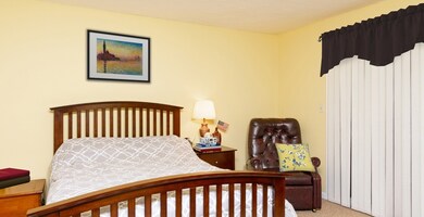 48 Hobart Ln, Rockland, MA 02370 - photo 5