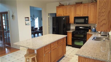 6952 Hearth Ln, Macungie, PA 18062 - photo 6