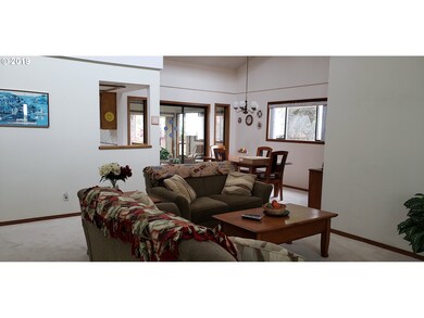 Living Room/Dining Room