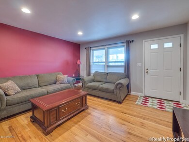 1900 Carlton Ave NE, Grand Rapids, MI 49505 - photo 2