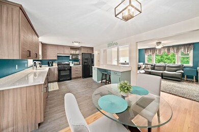 24 Adams St, Foxboro, MA 02035 - photo 4