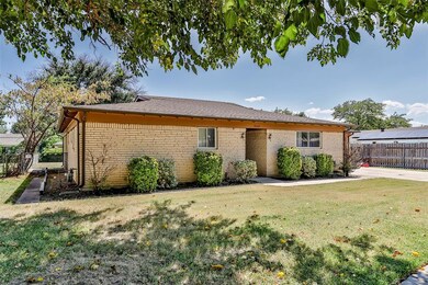 7604 Lola Dr, North Richland Hills, TX 76180 - photo 3