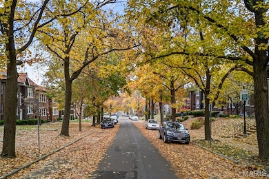 6432 Alamo Ave unit 1E, Saint Louis, MO 63105 - photo 2