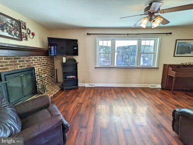 423 S Old Middletown Rd, Media, PA 19063 - photo 5