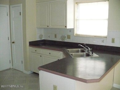 7791 Duckwood Ln, Jacksonville, FL 32210 - photo 5