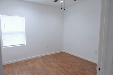 838 Grenshaw St, Houston, TX 77088 - photo 7