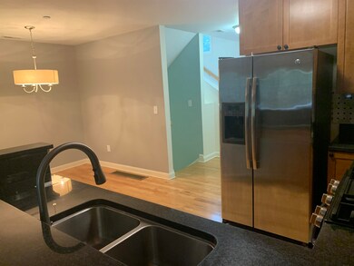 64 Prescott St unit 64, Nashua, NH 03064 - photo 2