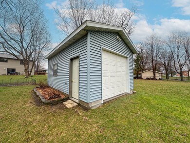 1610 2nd Ave N, Sauk Rapids, MN 56379 - photo 2