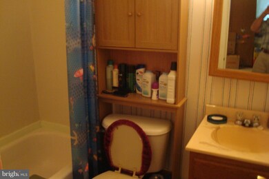 9704 Hagel Cir unit C, Lorton, VA 22079 - photo 6