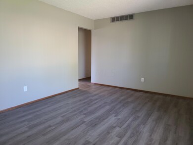 2648 Dellworth St, Columbus, OH 43232 - photo 4