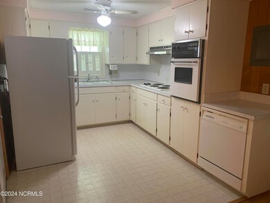294 Pasture Branch kitchen area