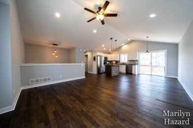 186 Lakeview Dr, Wayland, MI 49348 - photo 4