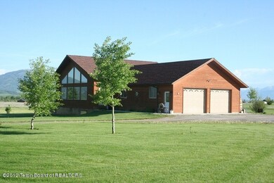 1020 sq. ft Garage