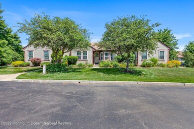 18B Benjamin Franklin Dr, Monroe Township, NJ 08831 - photo 2