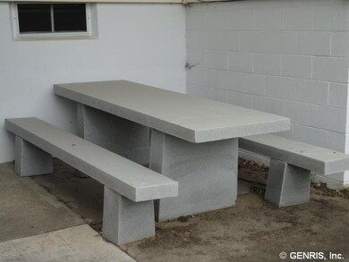 Exterior Back Granite picnic table