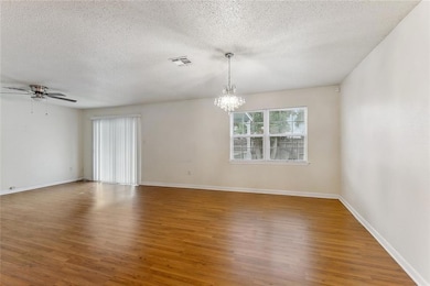 Living/dining room