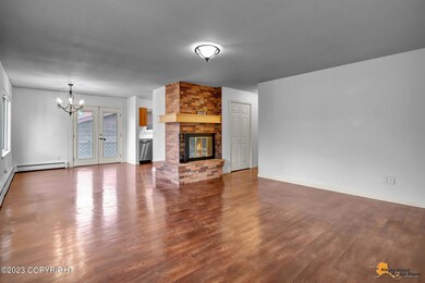 Open & spacious living & dining