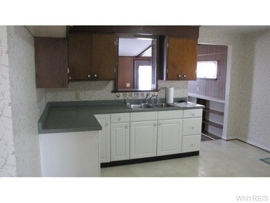 Kitchen. Large eat in kitchen.