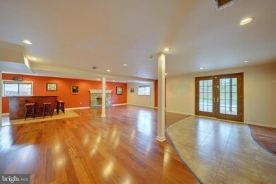 8512 Pineway Dr, Laurel, MD 20723 - photo 5