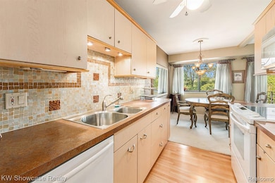 3835 Lone Pine Rd, West Bloomfield, MI 48323 - photo 7