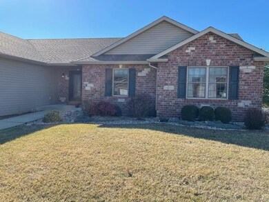 2112 Tuscany Ridge Ct, Maryville, IL 62062 - photo 3