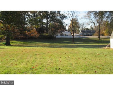 402 Maple Ave, Southampton, PA 18966 - photo 5