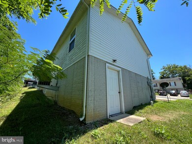 549 Stonewall St, Strasburg, VA 22657 - photo 3