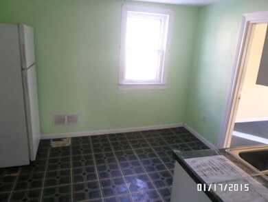 20 N Victory St, Waukegan, IL 60085 - photo 5