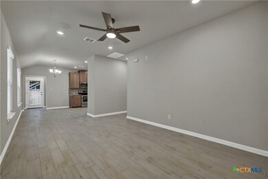 869 Farmhouse Trail, New Braunfels, TX 78130 - photo 5