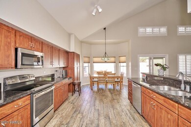 Kitchen-Breakfast Nook