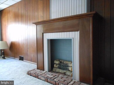 1312 Mulberry St, Reading, PA 19604 - photo 5