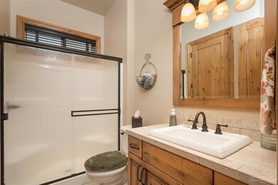 20154 Stonegate Dr, Bend, OR 97702 - photo 2