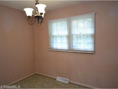 5501 Lancer Dr, High Point, NC 27263 - photo 6