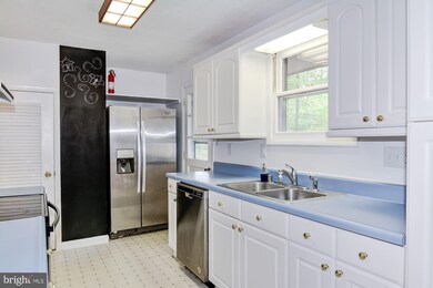 5287 N Williams Creek Dr, King George, VA 22485 - photo 7