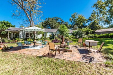 413 W Sidnor St, Alvin, TX 77511 - photo 4