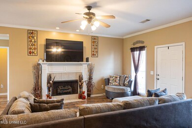 living area 4