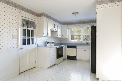 442 Dwirewood Dr, Fayetteville, NC 28303 - photo 7