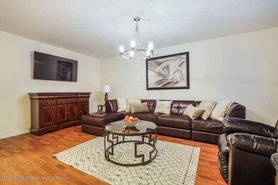 14 Region Dr, Hazlet, NJ 07730 - photo 4